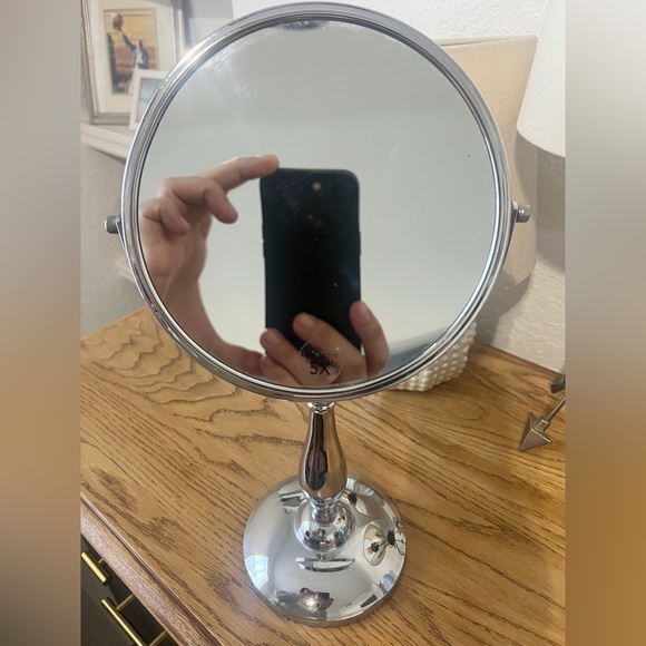 Elegant Silver Vanity Mirror with 5x Magnification - Picture 1 of 2